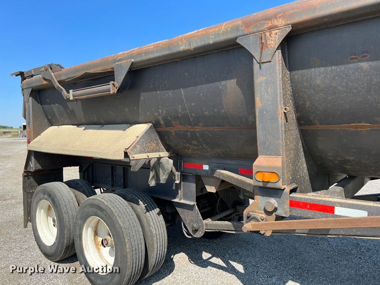 image for item IA9151 2002 Travis  end dump trailer