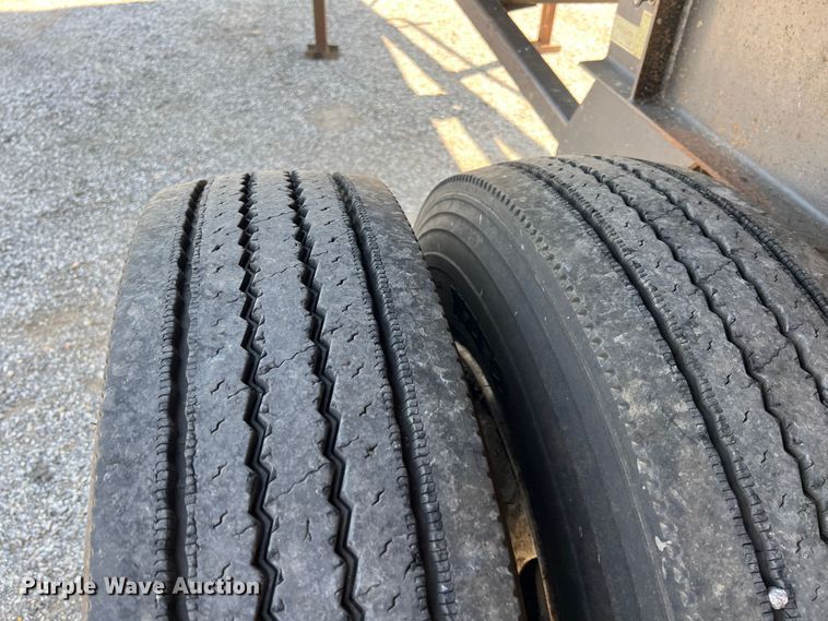 image for item IA9151 2002 Travis  end dump trailer