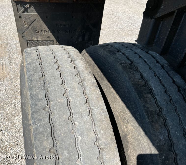 image for item IA9151 2002 Travis  end dump trailer