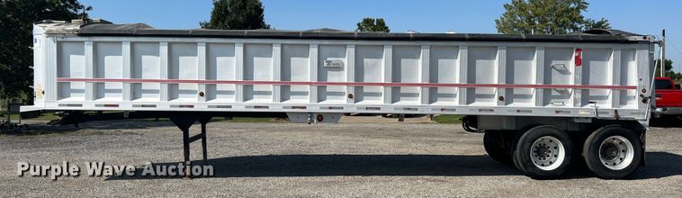 image for item IA9152 2005 Travis  end dump trailer