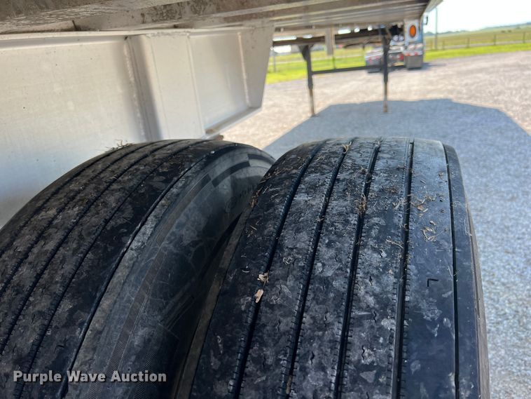 image for item IA9152 2005 Travis  end dump trailer