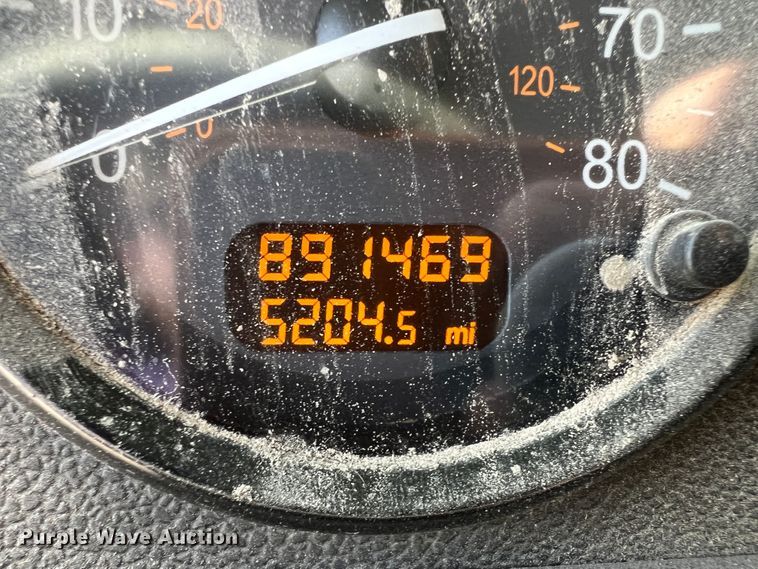 image for item IA9153 2014 Peterbilt 386  semi truck