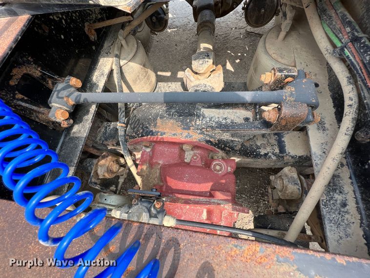 image for item IA9164 2001 International 9200i  semi truck