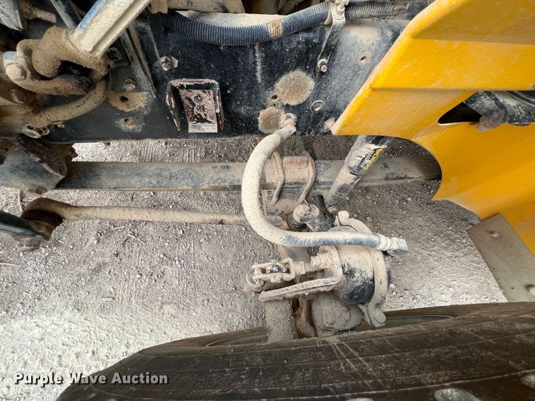 image for item IA9164 2001 International 9200i  semi truck