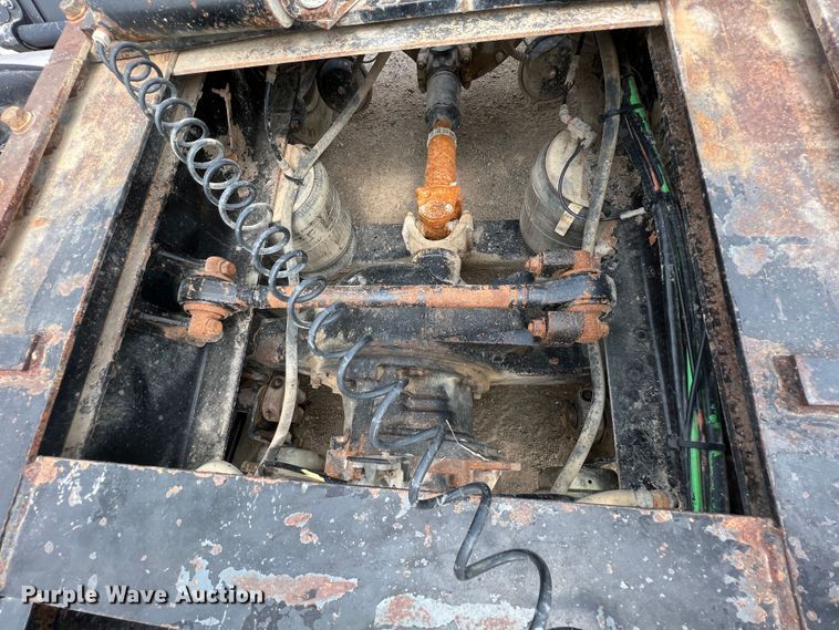 image for item IA9165 2001 International 9200i  semi truck