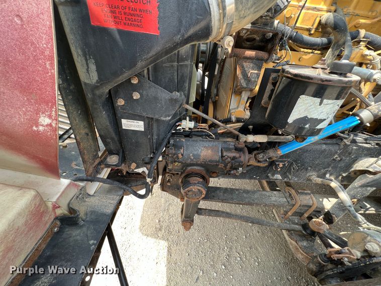 image for item IA9165 2001 International 9200i  semi truck