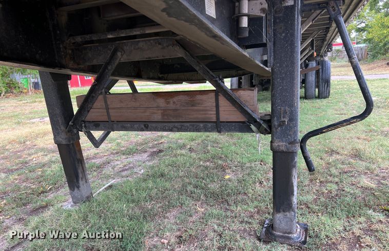 image for item IA9211 2016 Great Dane  flatbed trailer