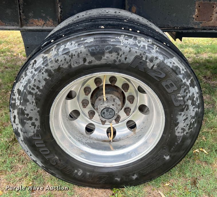 image for item IA9211 2016 Great Dane  flatbed trailer