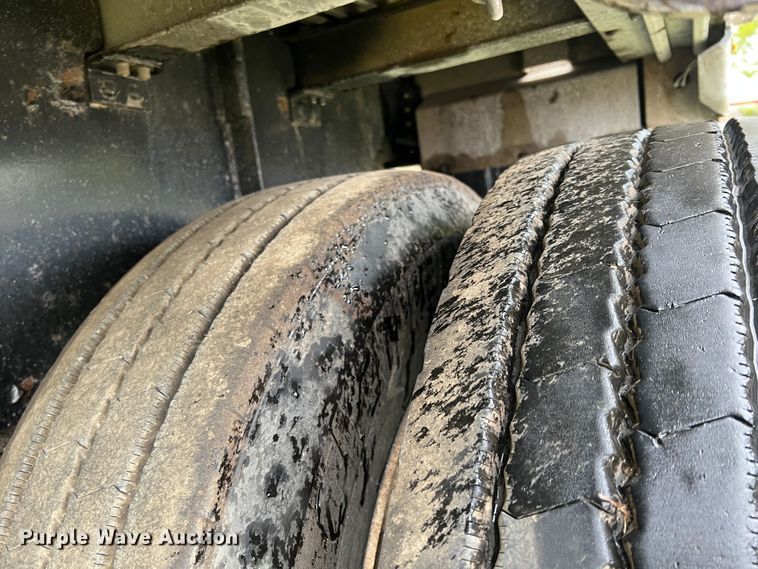 image for item IA9211 2016 Great Dane  flatbed trailer