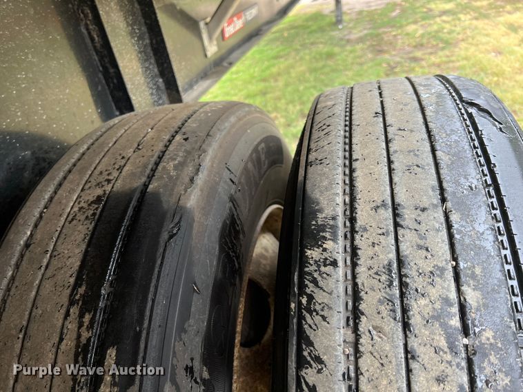 image for item IA9211 2016 Great Dane  flatbed trailer