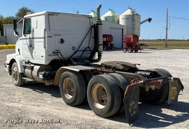 image for item IA9227 1991 White GMC WIA  semi truck
