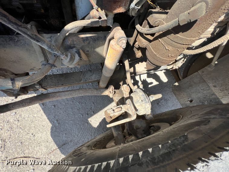 image for item IA9227 1991 White GMC WIA  semi truck