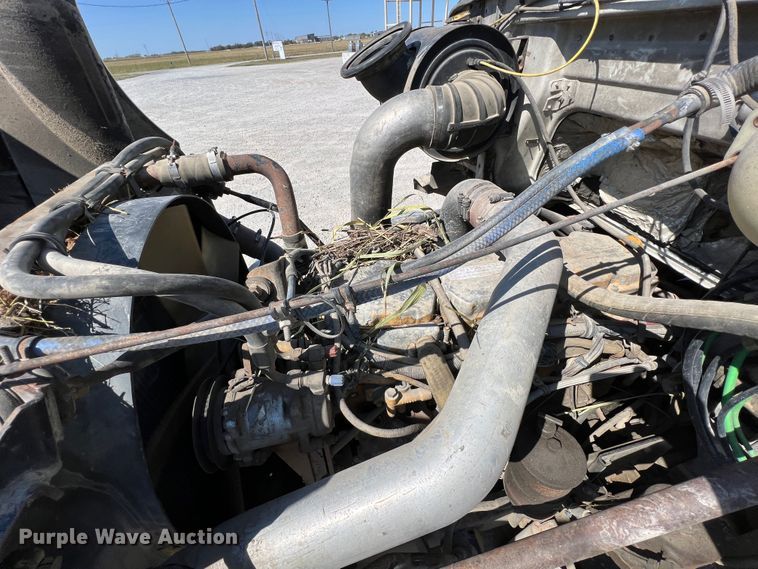 image for item IA9227 1991 White GMC WIA  semi truck