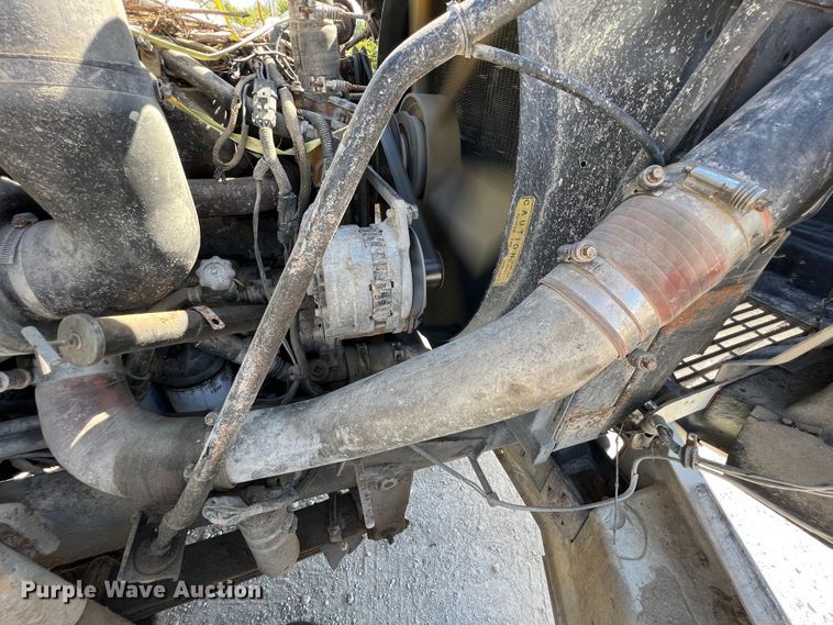 image for item IA9227 1991 White GMC WIA  semi truck