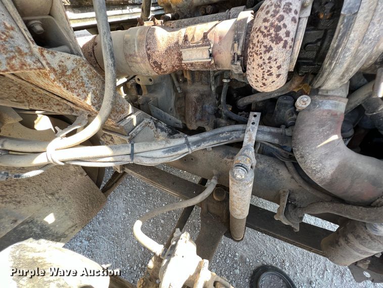 image for item IA9227 1991 White GMC WIA  semi truck