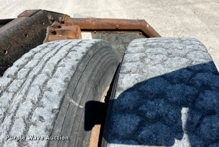 image for item IA9227 1991 White GMC WIA  semi truck