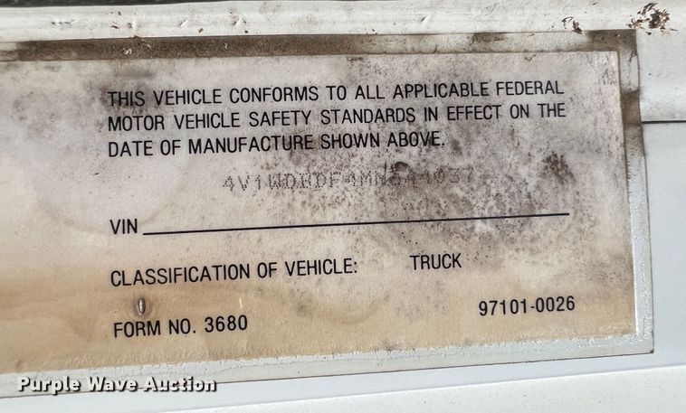 image for item IA9227 1991 White GMC WIA  semi truck