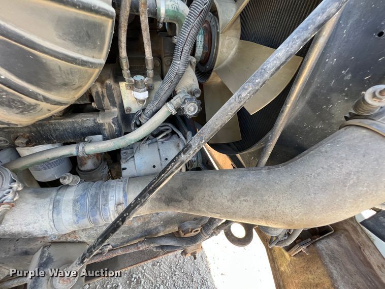 image for item IA9229 1998 Volvo WCA  semi truck