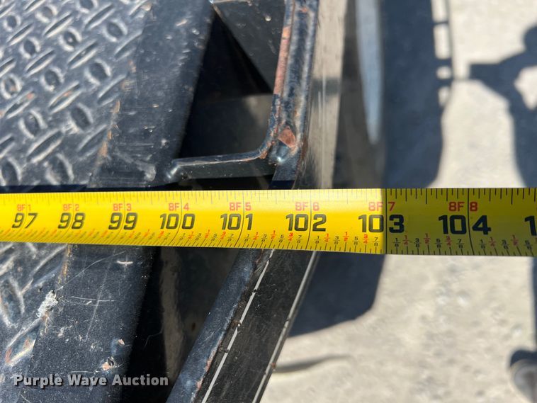 image for item IA9232 2007 International 4300  flatbed truck