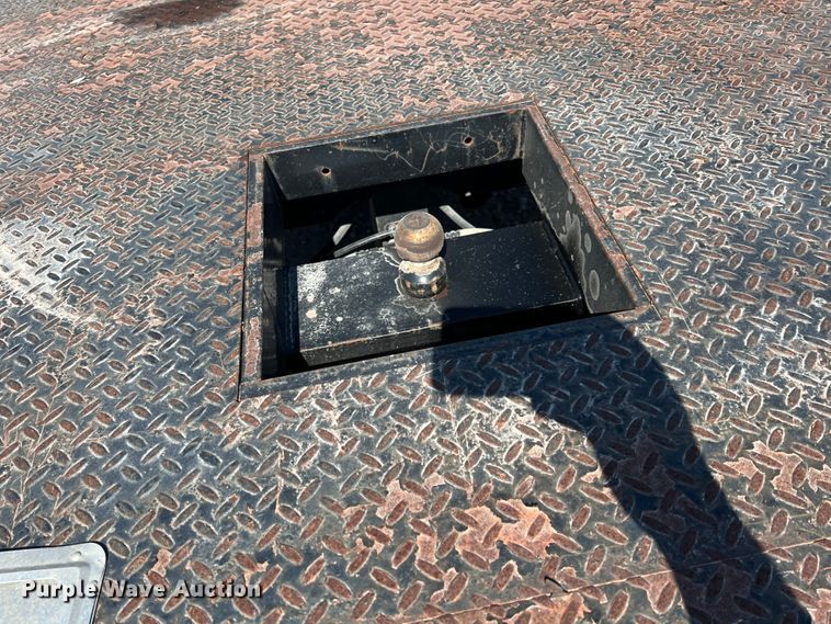 image for item IA9232 2007 International 4300  flatbed truck