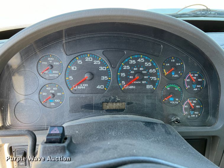 image for item IA9232 2007 International 4300  flatbed truck