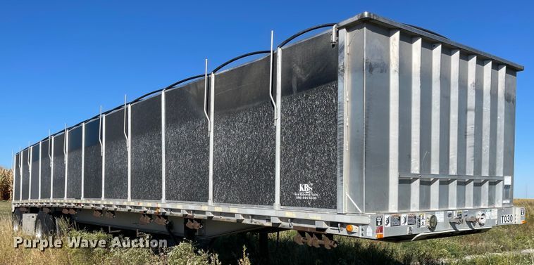 image for item JD9339 2006 Wilson ACF300  flatbed trailer