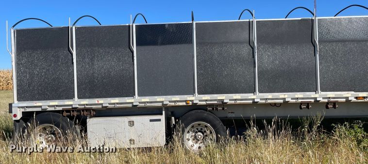 image for item JD9339 2006 Wilson ACF300  flatbed trailer
