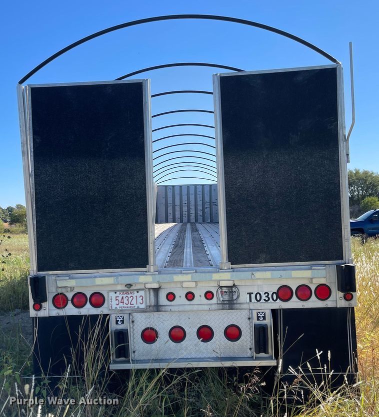 image for item JD9339 2006 Wilson ACF300  flatbed trailer