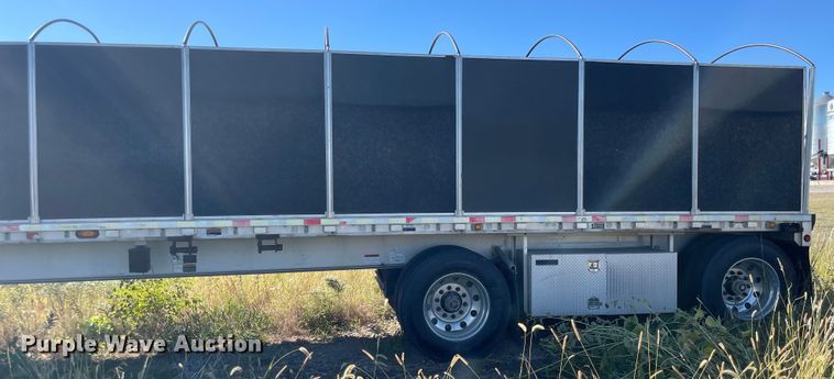 image for item JD9339 2006 Wilson ACF300  flatbed trailer