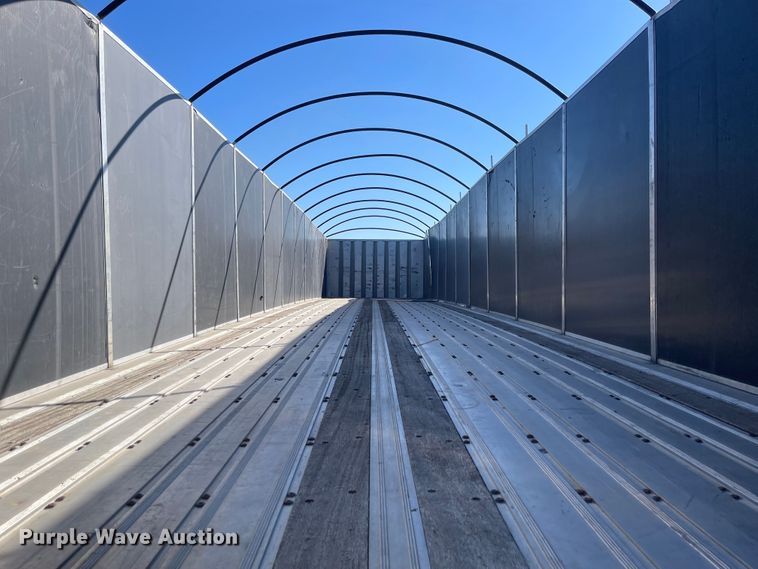 image for item JD9339 2006 Wilson ACF300  flatbed trailer