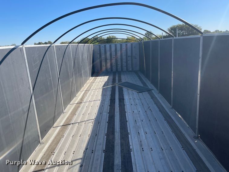 image for item JD9339 2006 Wilson ACF300  flatbed trailer