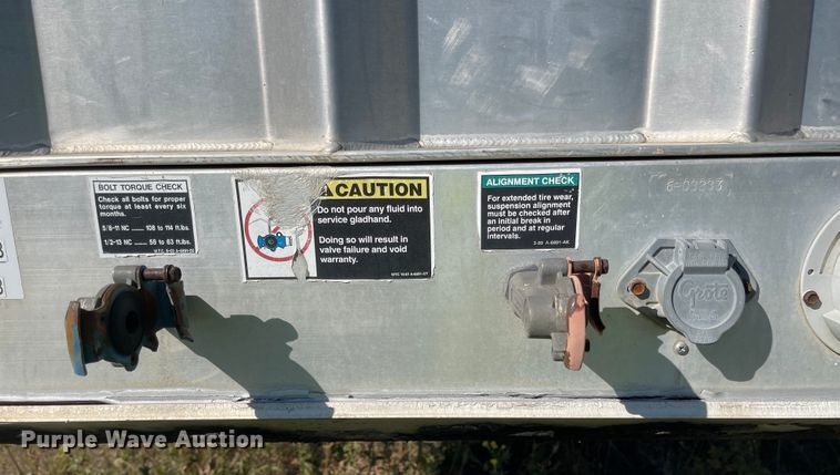 image for item JD9339 2006 Wilson ACF300  flatbed trailer