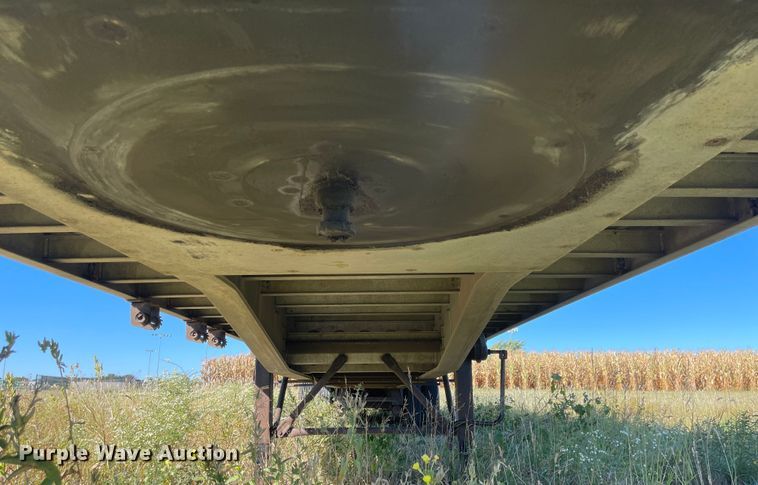 image for item JD9339 2006 Wilson ACF300  flatbed trailer