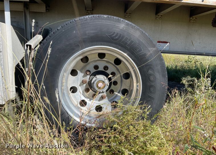 image for item JD9339 2006 Wilson ACF300  flatbed trailer