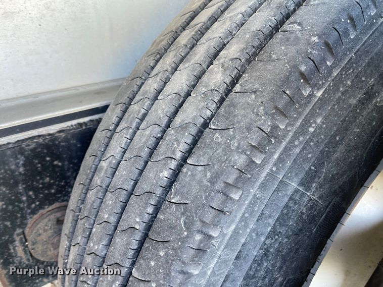 image for item JD9339 2006 Wilson ACF300  flatbed trailer