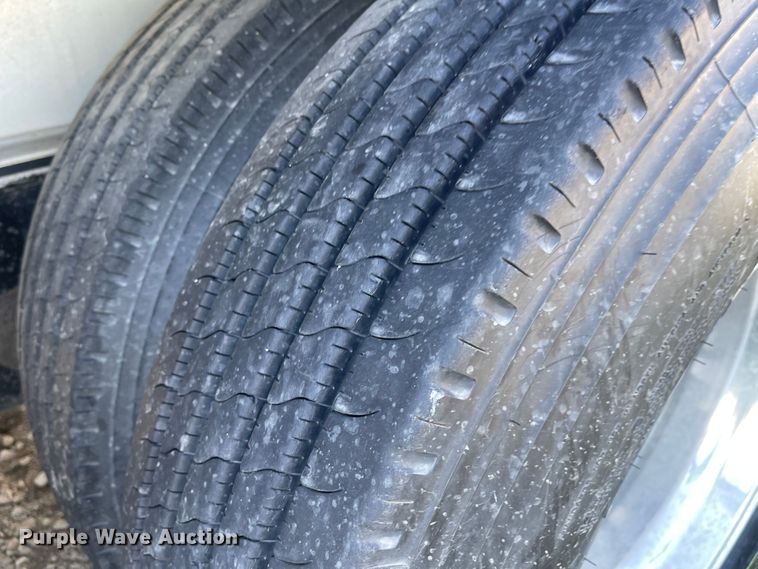 image for item JD9339 2006 Wilson ACF300  flatbed trailer