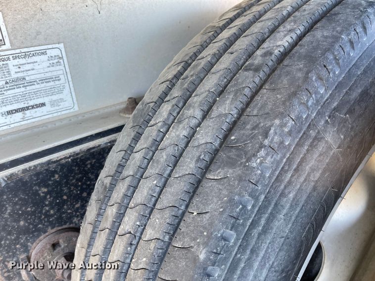 image for item JD9339 2006 Wilson ACF300  flatbed trailer