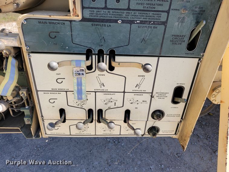 image for item JL9357 1994 Stewart & Stevenson M-1089  recovery truck