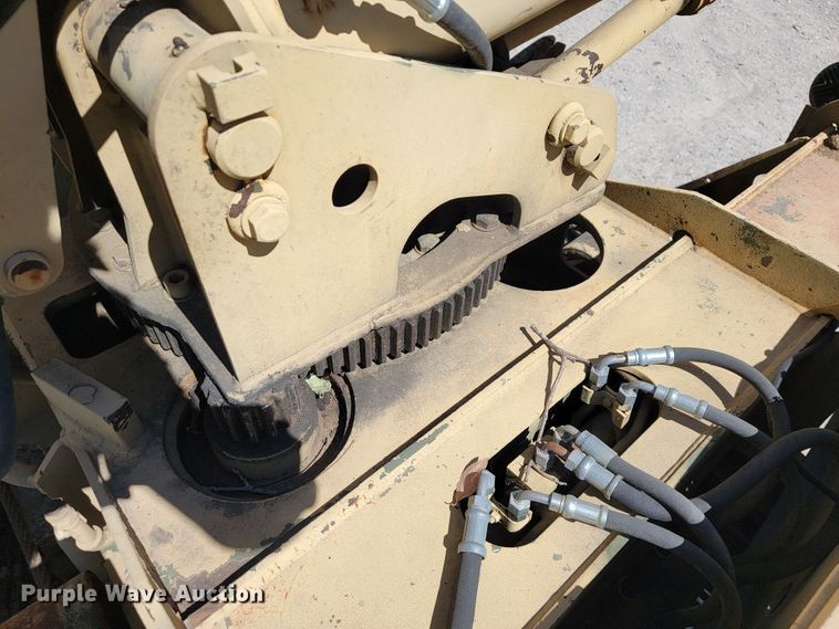 image for item JL9357 1994 Stewart & Stevenson M-1089  recovery truck