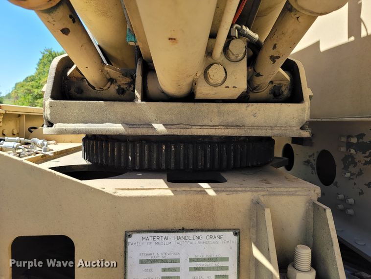 image for item JL9357 1994 Stewart & Stevenson M-1089  recovery truck