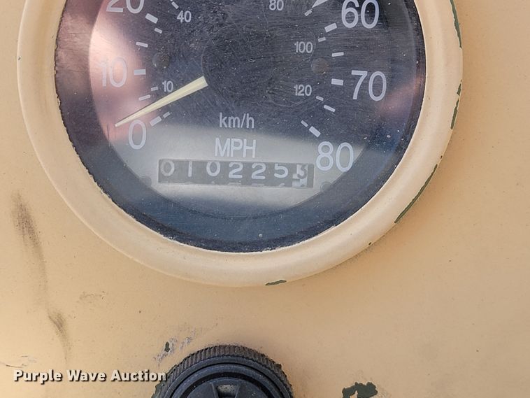 image for item JL9357 1994 Stewart & Stevenson M-1089  recovery truck