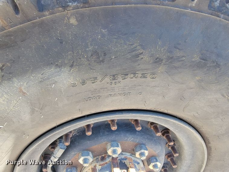 image for item JL9357 1994 Stewart & Stevenson M-1089  recovery truck