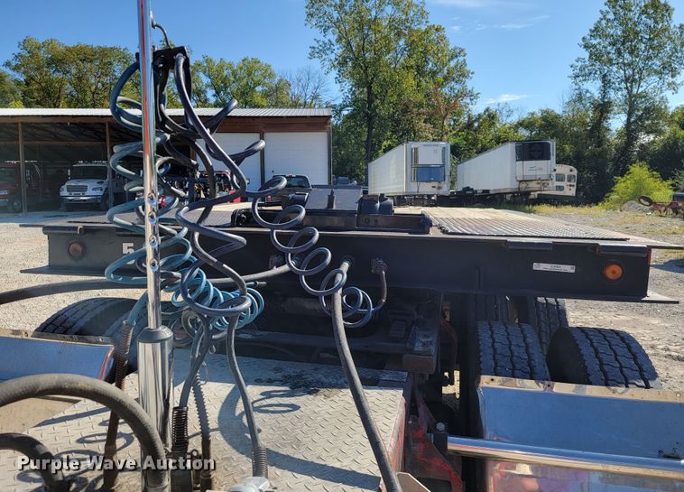 image for item JL9364 2003 Trail-Eze TE701  drop tilt deck equipment trailer