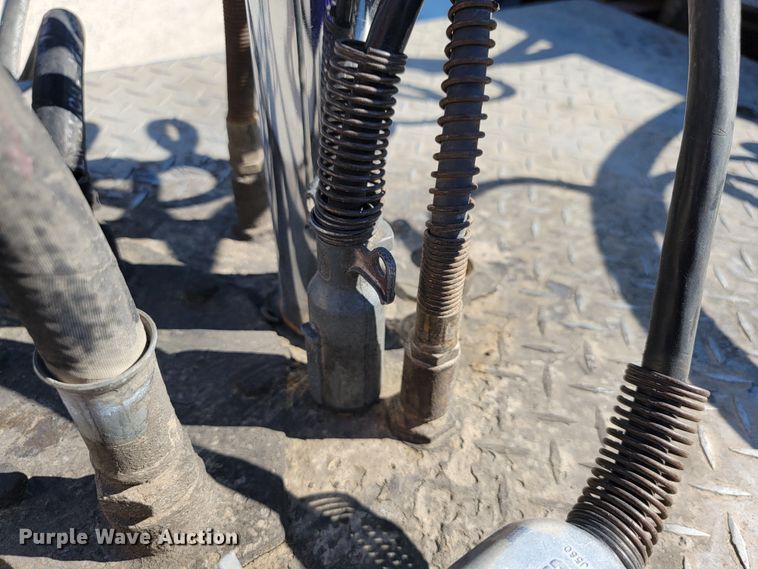 image for item JL9364 2003 Trail-Eze TE701  drop tilt deck equipment trailer