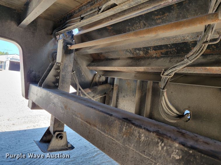 image for item JL9364 2003 Trail-Eze TE701  drop tilt deck equipment trailer