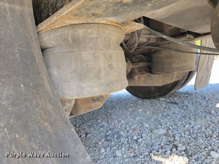 image for item JL9364 2003 Trail-Eze TE701  drop tilt deck equipment trailer