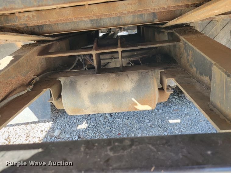 image for item JL9364 2003 Trail-Eze TE701  drop tilt deck equipment trailer