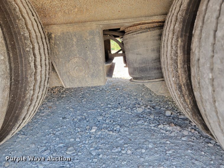 image for item JL9364 2003 Trail-Eze TE701  drop tilt deck equipment trailer