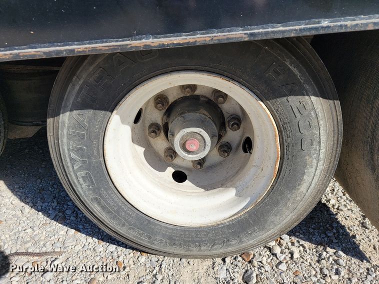 image for item JL9364 2003 Trail-Eze TE701  drop tilt deck equipment trailer