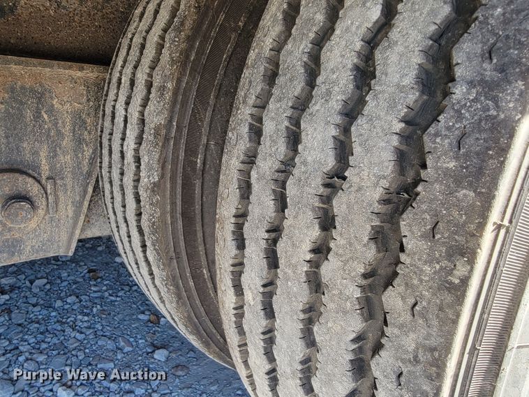 image for item JL9364 2003 Trail-Eze TE701  drop tilt deck equipment trailer